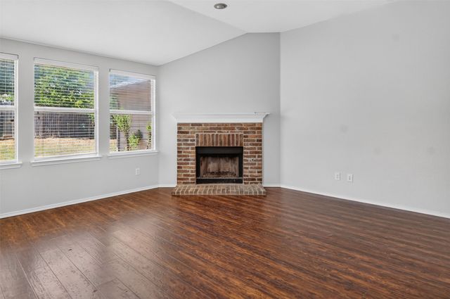 9241 Oldwest Trail, Fort Worth, TX 76131