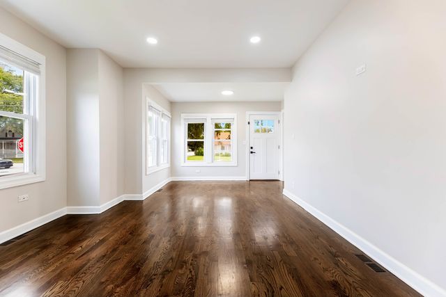 16563 S PARK Avenue, South Holland, IL 60473