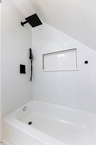 16563 S PARK Avenue, South Holland, IL 60473