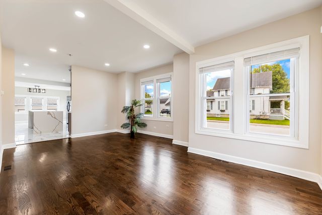 16563 S PARK Avenue, South Holland, IL 60473