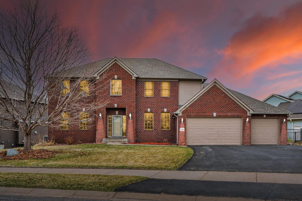 10385 Yates Drive N, Brooklyn Park, MN 55443