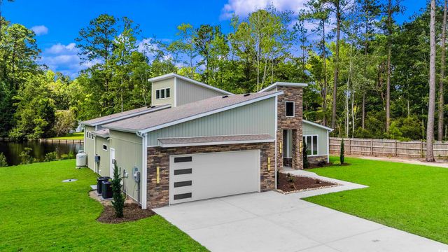 1028 Colette Ct, Conway, SC 29526