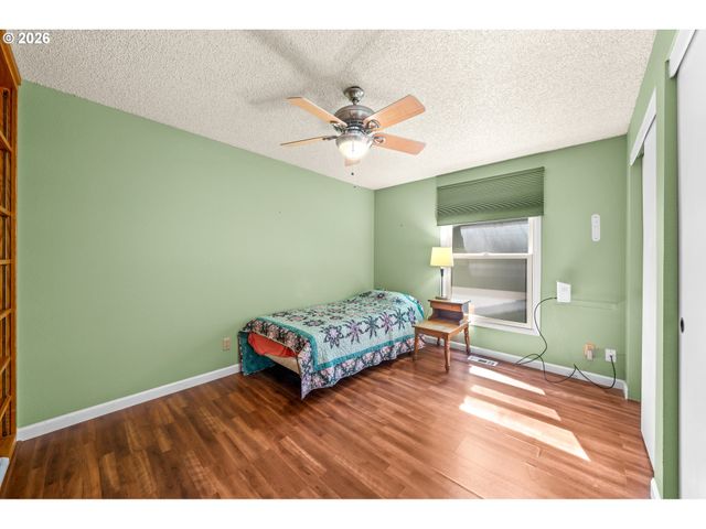4238 WOODSIDE Cir, Lake Oswego, OR 97035