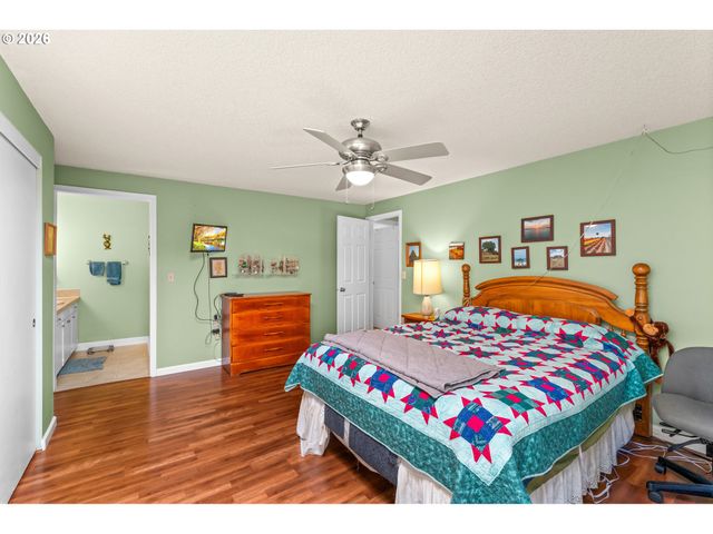 4238 WOODSIDE Cir, Lake Oswego, OR 97035