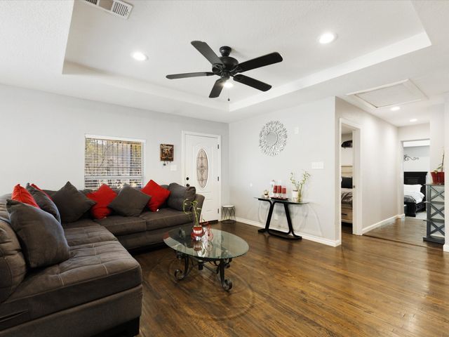 249 N Acres Drive, Dallas, TX 75217