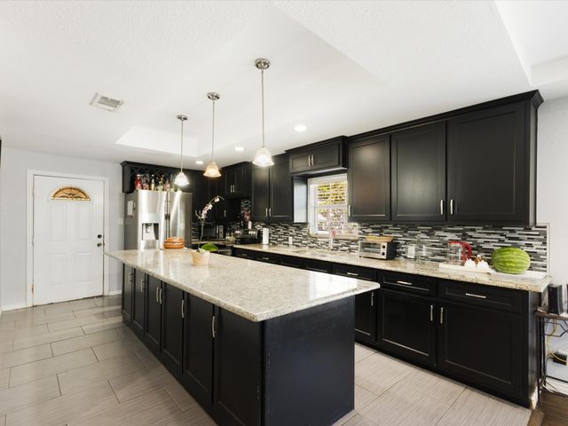 249 N Acres Drive, Dallas, TX 75217