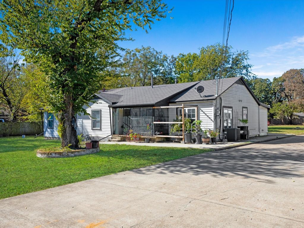 249 N Acres Drive, Dallas, TX 75217