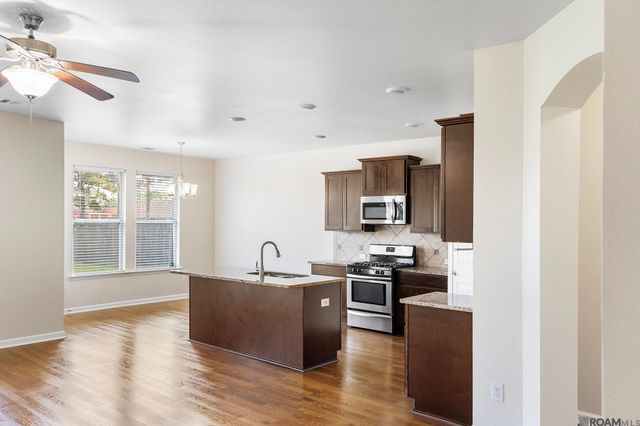 39363 Legacy Lake Dr, Gonzales, LA 70737