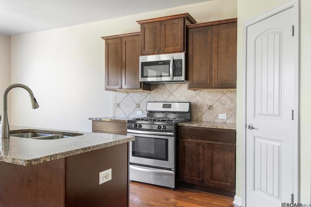 39363 Legacy Lake Dr, Gonzales, LA 70737