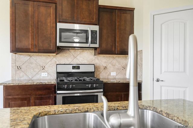 39363 Legacy Lake Dr, Gonzales, LA 70737