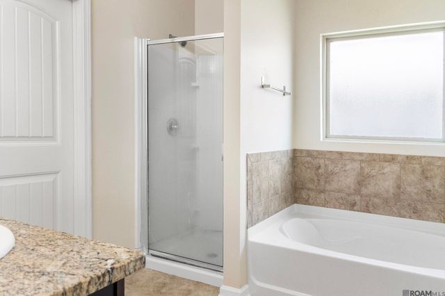 39363 Legacy Lake Dr, Gonzales, LA 70737