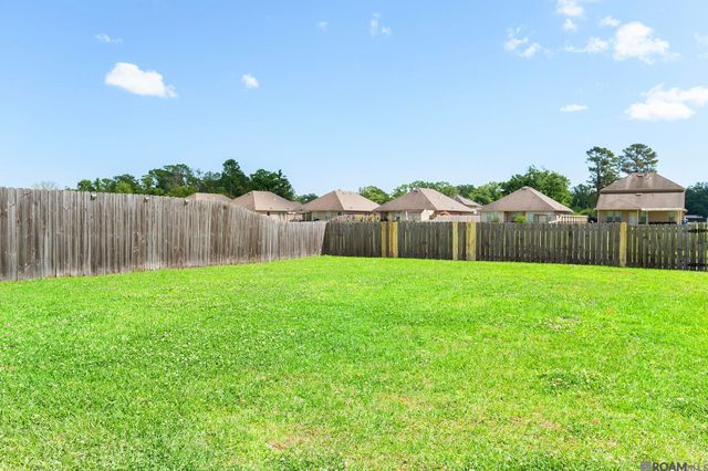39363 Legacy Lake Dr, Gonzales, LA 70737