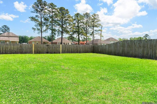 39363 Legacy Lake Dr, Gonzales, LA 70737