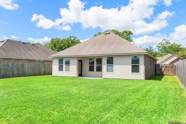 39363 Legacy Lake Dr, Gonzales, LA 70737