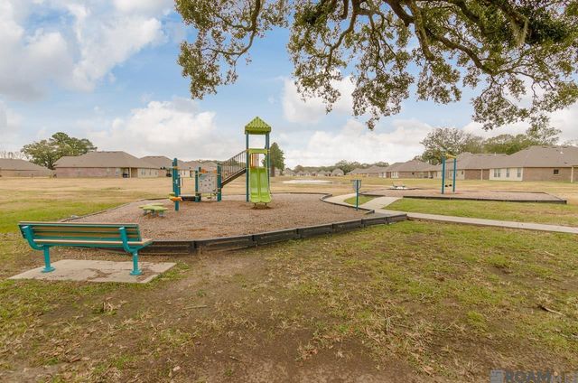 39363 Legacy Lake Dr, Gonzales, LA 70737