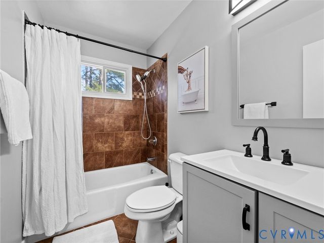 2761 Ionis Ln, Midlothian, VA 23112