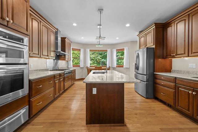 4 Pierce Way, Easton, MA 02356