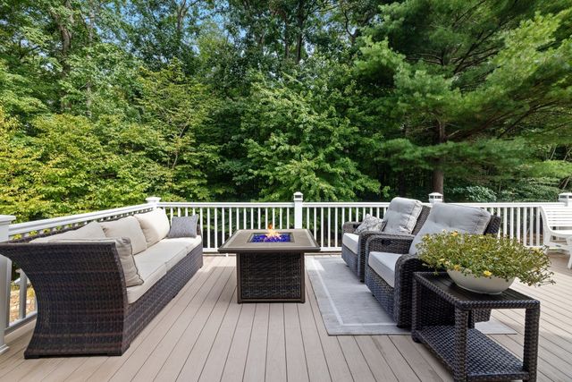 4 Pierce Way, Easton, MA 02356