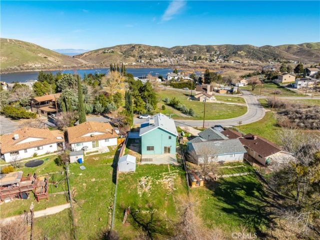 42718 Coolcrest Drive, Lake Hughes, CA 93532