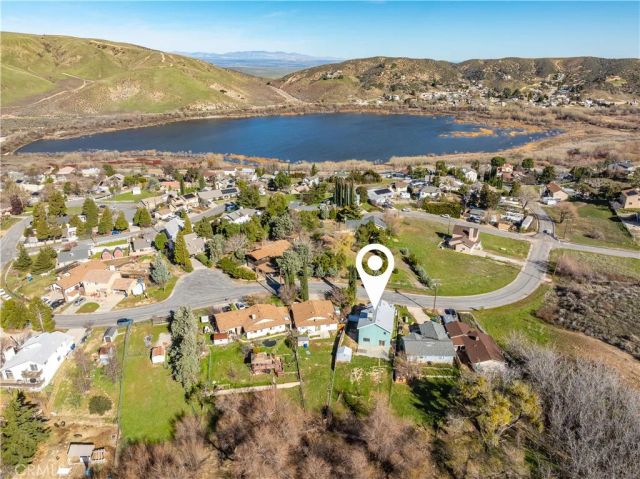 42718 Coolcrest Drive, Lake Hughes, CA 93532