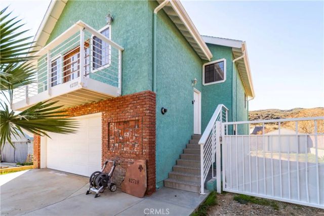 42718 Coolcrest Drive, Lake Hughes, CA 93532