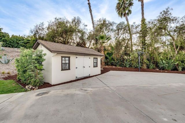 7102 Via De Maya, Rancho Santa Fe, CA 92067