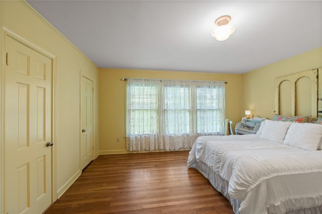 712 N Pacific Street, Mineola, TX 75773