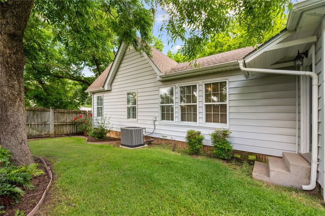 712 N Pacific Street, Mineola, TX 75773
