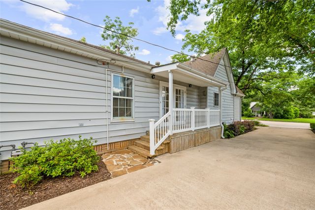 712 N Pacific Street, Mineola, TX 75773