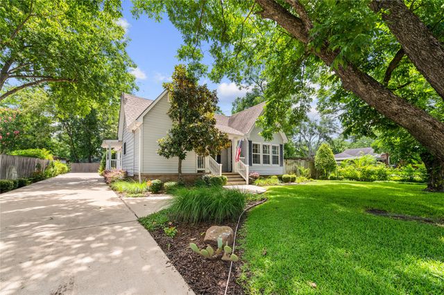 712 N Pacific Street, Mineola, TX 75773