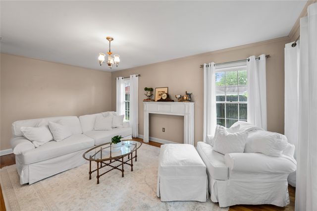 712 N Pacific Street, Mineola, TX 75773