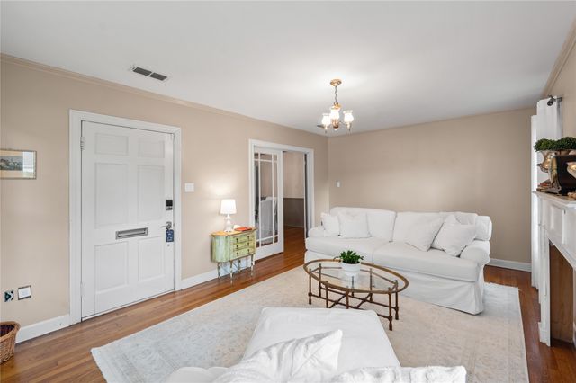 712 N Pacific Street, Mineola, TX 75773