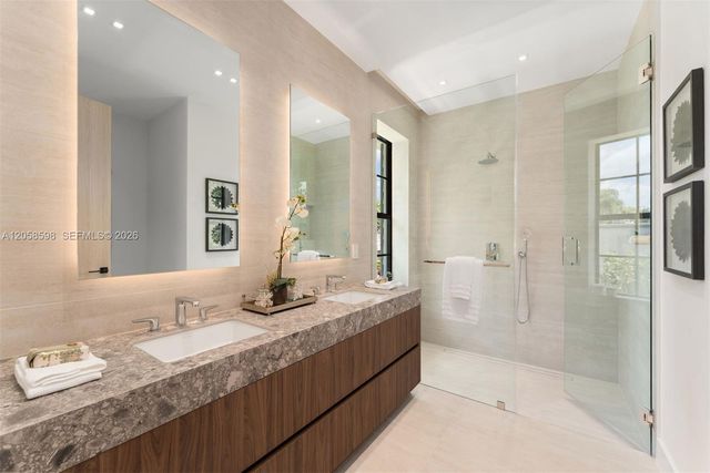 3352 Charles Ave, Miami, FL 33133