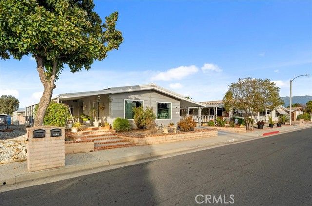 1420 Cabrillo Drive, Hemet, CA 92543