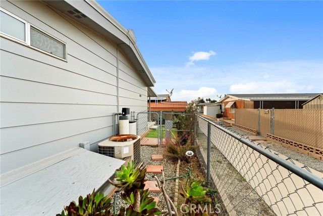 1420 Cabrillo Drive, Hemet, CA 92543