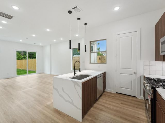 7422 Maxroy Street, Houston, TX 77088