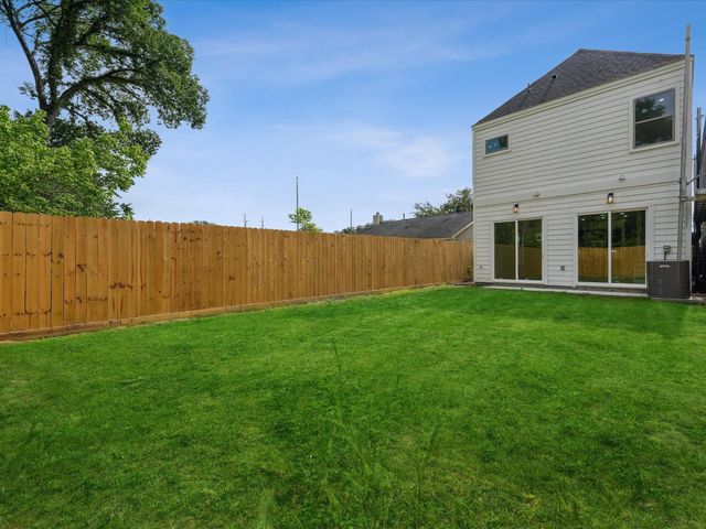 7422 Maxroy Street, Houston, TX 77088