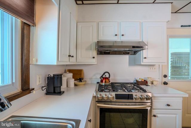 3 FENIMORE RD, Hamilton, NJ 08690