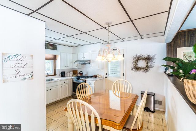 3 FENIMORE RD, Hamilton, NJ 08690