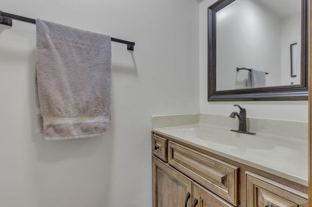 2371 Parkview Drive, Grove City, OH 43123