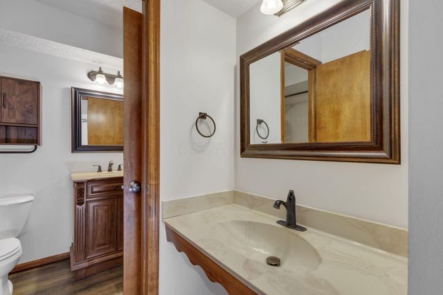 2371 Parkview Drive, Grove City, OH 43123