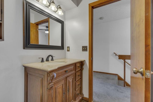 2371 Parkview Drive, Grove City, OH 43123