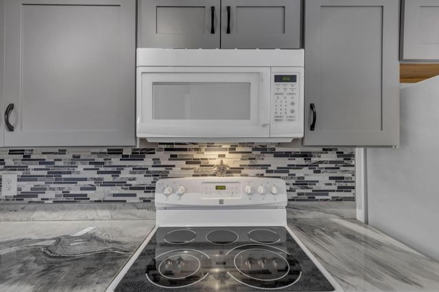 2371 Parkview Drive, Grove City, OH 43123