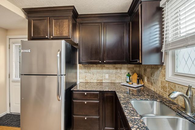 653 4th Avenue S, South Saint Paul, MN 55075