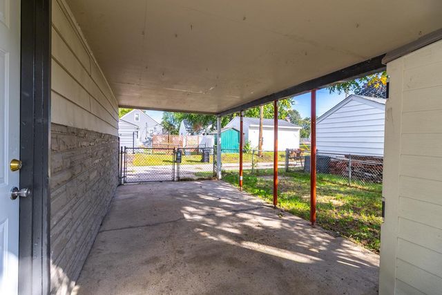 653 4th Avenue S, South Saint Paul, MN 55075