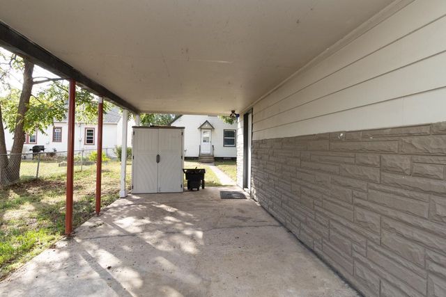 653 4th Avenue S, South Saint Paul, MN 55075