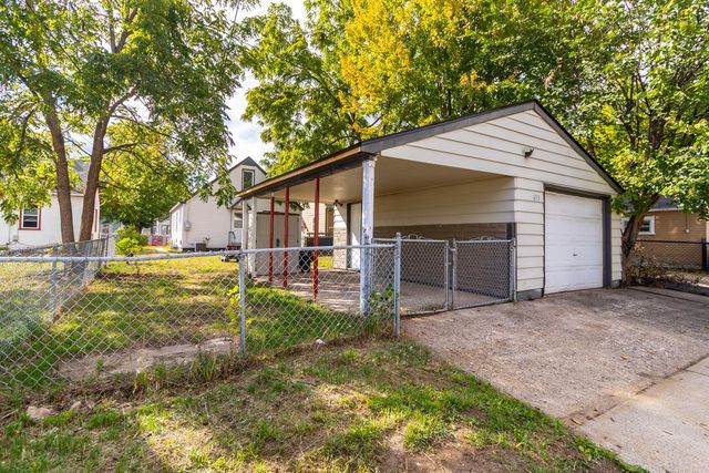 653 4th Avenue S, South Saint Paul, MN 55075