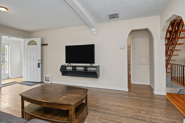 653 4th Avenue S, South Saint Paul, MN 55075