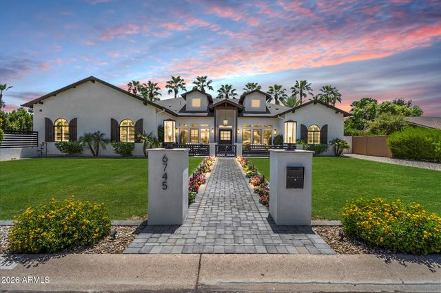 6745 E MONTECITO Avenue, Scottsdale, AZ 85251
