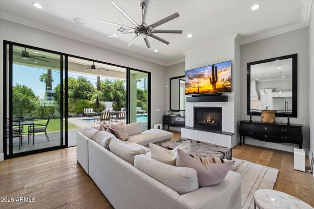 6745 E MONTECITO Avenue, Scottsdale, AZ 85251